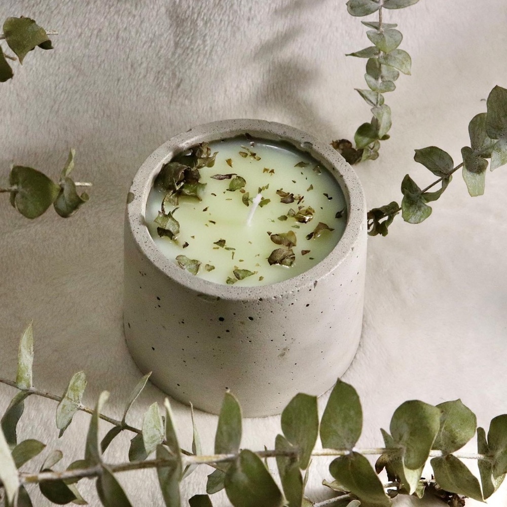Eucalyptus Scented Modern Candle